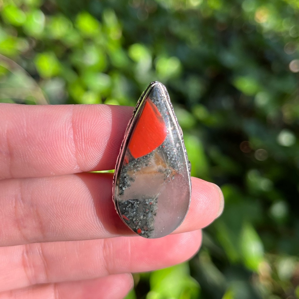 Size‎ 6.75 925 silver plated African blood stone ring